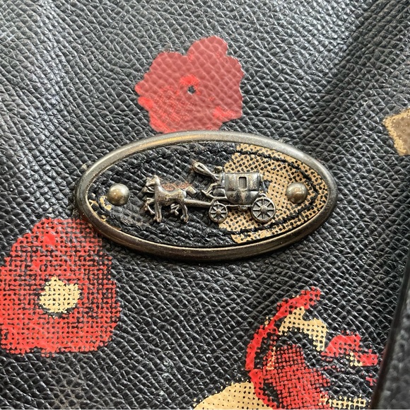 Large Coach tan and red floral print Tote with matching stole - Picture 5 of 11